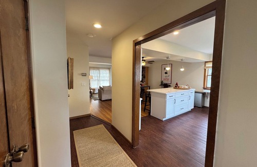 Port Jefferson Maison | Charming 2-bedroom townhome in Port Jefferson Its a Hop Skip and a jump to town