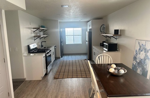 Tooele Appartement | Charming 2-bedroom basement apartment with WiFi, AC in lovely Stansbury Park