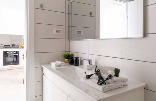 Tel Aviv City Center Appartement | Charming 2-Bedroom @New Building 200m off shore