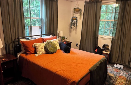 Bowling Green Maison | Charming 2-bedroom house in Bowling Green with AC