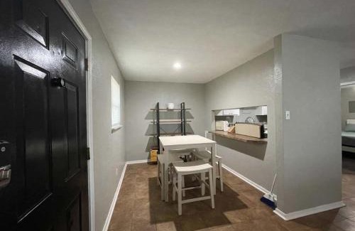 Lawton Appartement | Charming 2-Bedroom 1-Bath Home Close to Downtown