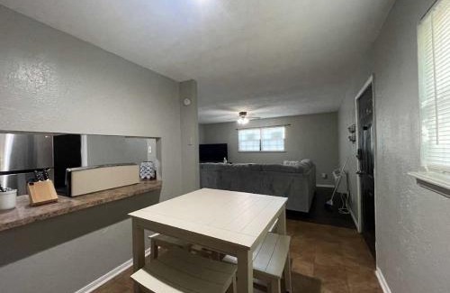 Lawton Appartement | Charming 2-Bedroom 1-Bath Home Close to Downtown