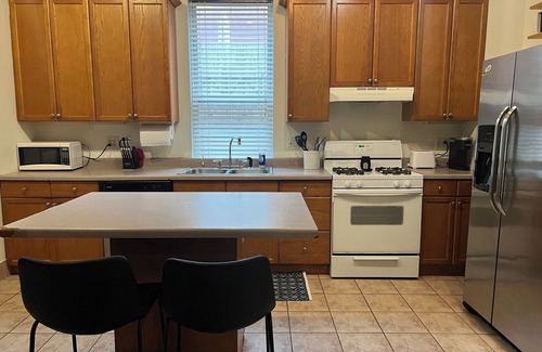 Wrigleyville Appartement | Charming 2-bedroom 2 blocks to Wrigley