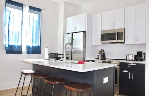 East Side Maison | Charming 2-bedroom 2-bathroom guesthouse with all the amenities in East Atlanta!
