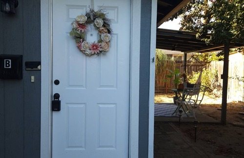 Grants Pass Appartement | Charming 2-bedroom apartment with WiFi, AC in pleasant Grants Pass