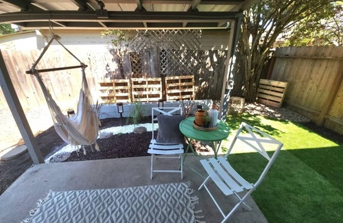 Grants Pass Appartement | Charming 2-bedroom apartment with WiFi, AC in pleasant Grants Pass