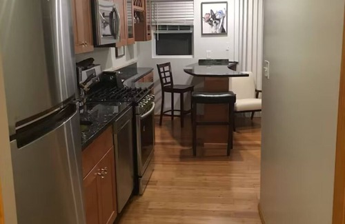 Midtown Ocean City Appartement | Charming 2-bedroom apartment with WiFi, AC in welcoming Ocean City