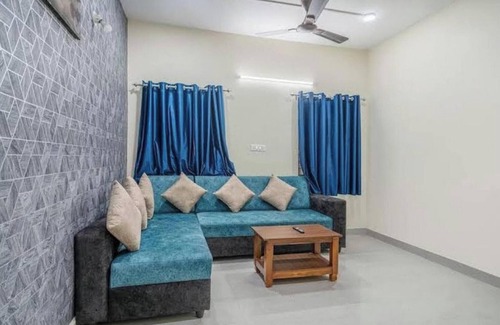 Kukatpally Housing Board Colony Appartement | Charming 2-bedroom apartment in wonderful Hyderabad with AC, WiFi