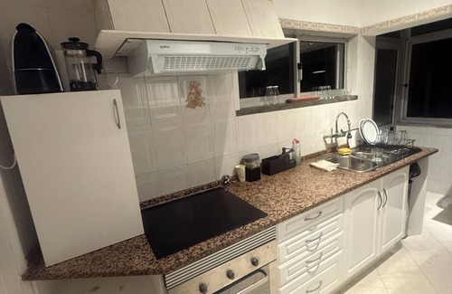 Estoril Cabine | Charming 2-bedroom apartment with AC, WiFi in lovely Estoril! Beach in 2km