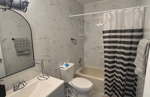 Matteson Appartement | Charming 2-bedroom apartment in marvelous Matteson with AC, WiFi l
