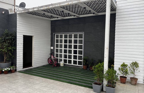 Bhowanipore Appartement | Charming 2-bedroom apartment with open terrace in central Kolkata with WiFi, AC