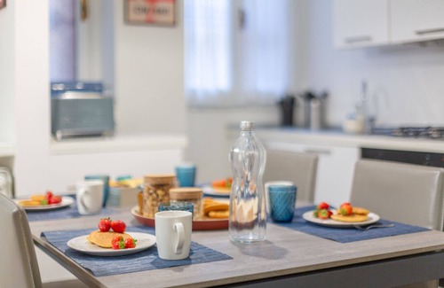 Carrobbio Appartement | Charming 2-Bedroom Apartment in Milanese Building