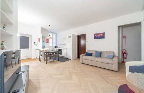 Carrobbio Appartement | Charming 2-Bedroom Apartment in Milanese Building
