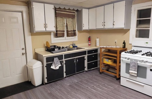 Buffalo Appartement | Charming 2-bedroom apartment near the Niagara River off of Niagara Ave