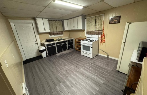 Buffalo Appartement | Charming 2-bedroom apartment near the Niagara River off of Niagara Ave