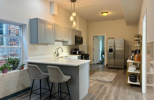 East Garfield Park Appartement | Charming 2-bedroom apartment in hip Chicago