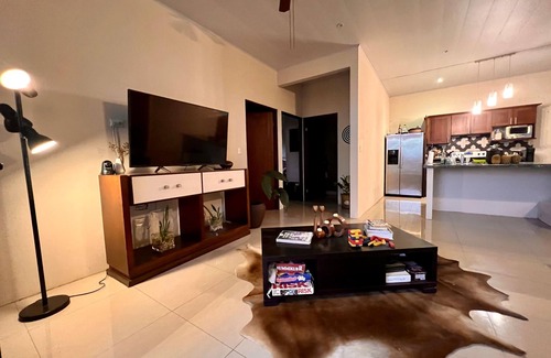 Mercedes Appartement | Charming 2-bedroom apartment in wonderful Atenas with AC, WiFi