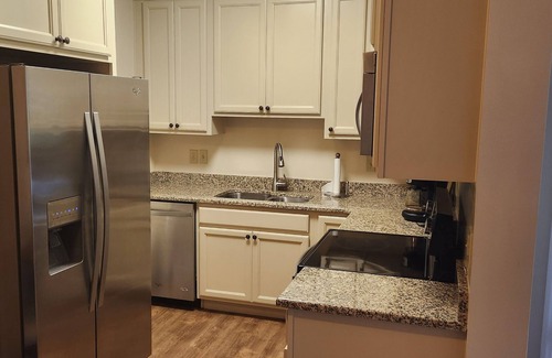Dallas Appartement | Charming 2-bedroom apartment with Fitness Room, Pool, Tennis, and AC in Dallas