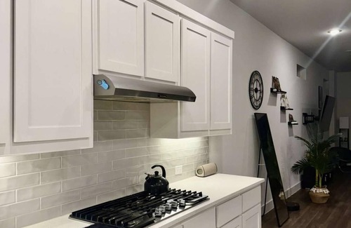 Vickery Meadow Appartement | Charming 2-bedroom apartment with WiFi, AC in delightful Dallas