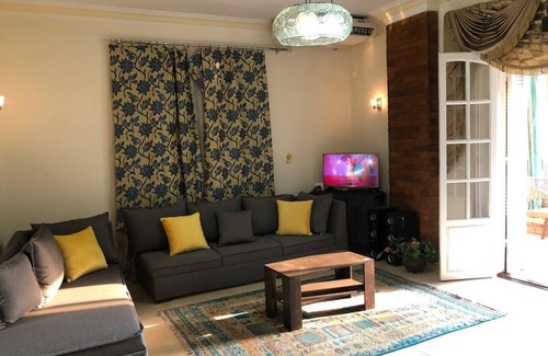 Heliopolis Appartement | Charming 2-bedroom apartment in wonderful Cairo with WiFi, AC