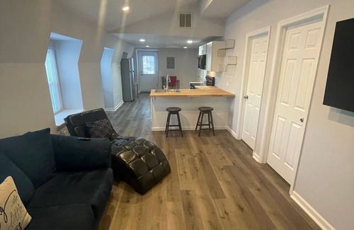 Aston Appartement | Charming 2-bedroom apartment with WiFi, AC in welcoming Media