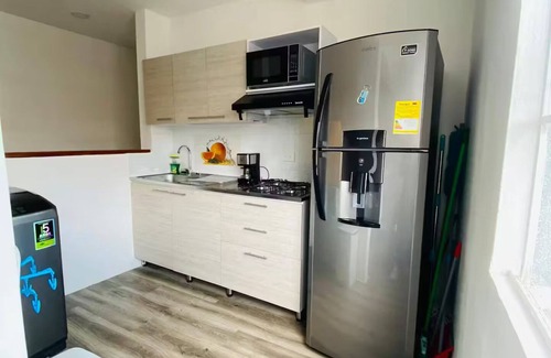 San Antonio Appartement | Charming 2-bedroom apartment in lovely Cali with AC