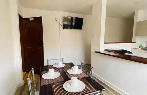 San Antonio Appartement | Charming 2-bedroom apartment in lovely Cali with AC