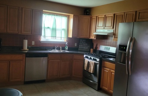 Weequahic Appartement | Charming 2-bedroom apt less than 10 minutes away from EWR and 25 mins from NYC