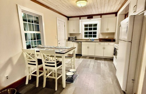 Carrboro Maison | Charming 2-bedroom bungalow in delightful Carrboro.
