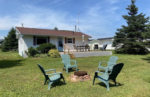 Meadowbank Cottage | Charming 2 bedroom cottage close to all amenities.