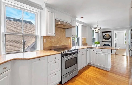 Marblehead Copropriété | Charming 2-bedroom condo with parking in Old Town Marblehead, minutes to Salem