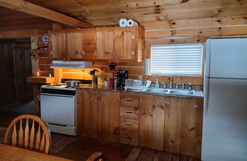 Waverly Cabine | Charming 2-bedroom cabin in the lovely hills of Pike county. Why book a hotel?
