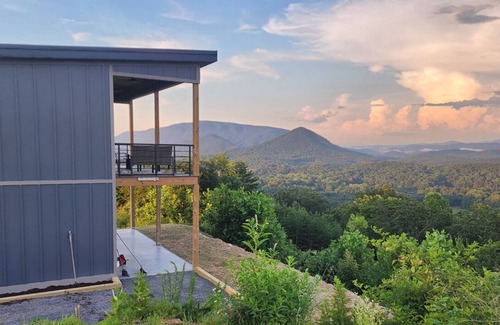 Tennga Cabine | Charming 2-bedroom cabin in peaceful Ocoee with amazing mountain views