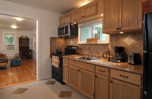 Phoenicia Cottage | Charming 2-bedroom cottage with WiFi and AC in fabulous Phoenicia