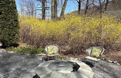 Phoenicia Cottage | Charming 2-bedroom cottage with WiFi and AC in fabulous Phoenicia