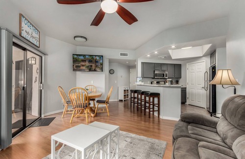 Kaufman And Broad At The Vineyards Appartement | Charming 2-bedroom condo with Heated Pool & fitness room in beautiful Phoenix