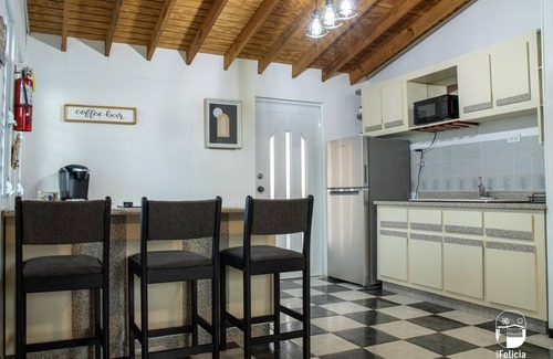Aguada Maison | Charming 2-bedroom Cottage w/ Hot Tub + Outdoor Projector