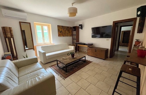Alanno Maison | Charming 2-bedroom country house in lovely Abruzzo with AC, WiFi