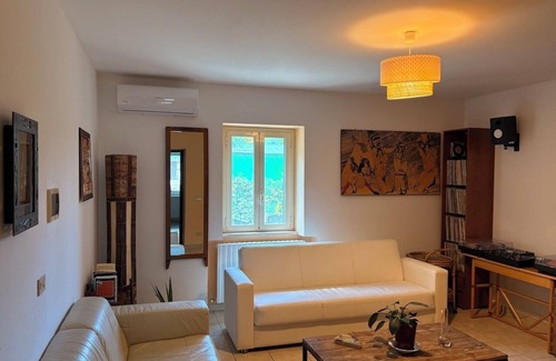 Alanno Maison | Charming 2-bedroom country house in lovely Abruzzo with AC, WiFi