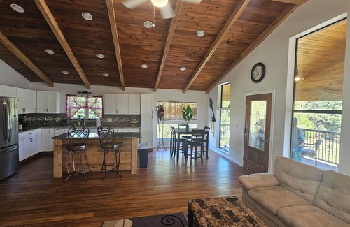 Canton Maison | Charming 2-bedroom Country house nestled on a Cattle ranch - known as Rancho 2.