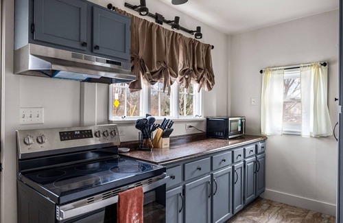 Muncy Appartement | Charming 2-bedroom duplex on 1st floor in brilliant Muncy with AC, WiFi
