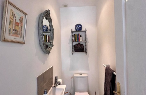 North district Autre | Charming 2-bedroom Gite in peaceful Niort - WiFi, 10 mins from City Center
