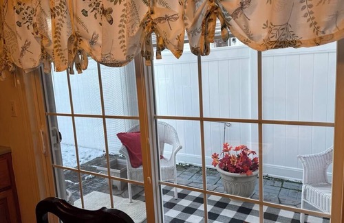 Buckhannon Maison | Charming 2-bedroom house with AC, WiFi in Buckhannon