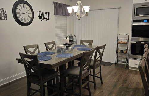 Moundville Maison | Charming 2-bedroom house in Pleasant Moundville with WiFi, AC