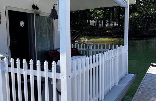 Portsmouth Location De Bateaux | Charming 2-bedroom house boat in Portsmouth with AC, WiFi