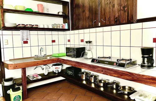 Montezuma Maison | Charming 2-bedroom house in peaceful Montezuma with AC