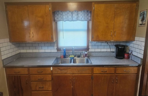 Stockwell Maison | Charming 2-bedroom house in Frankfort with AC