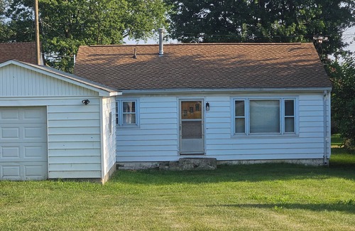Stockwell Maison | Charming 2-bedroom house in Frankfort with AC