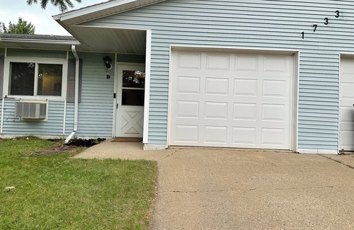 Reedsburg Maison | Charming 2-bedroom Home in Reedsburg Home/20min from Wisconsin Dells