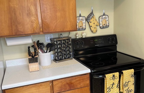 Marylhurst Maison | Charming 2-bedroom house in beautiful West Linn